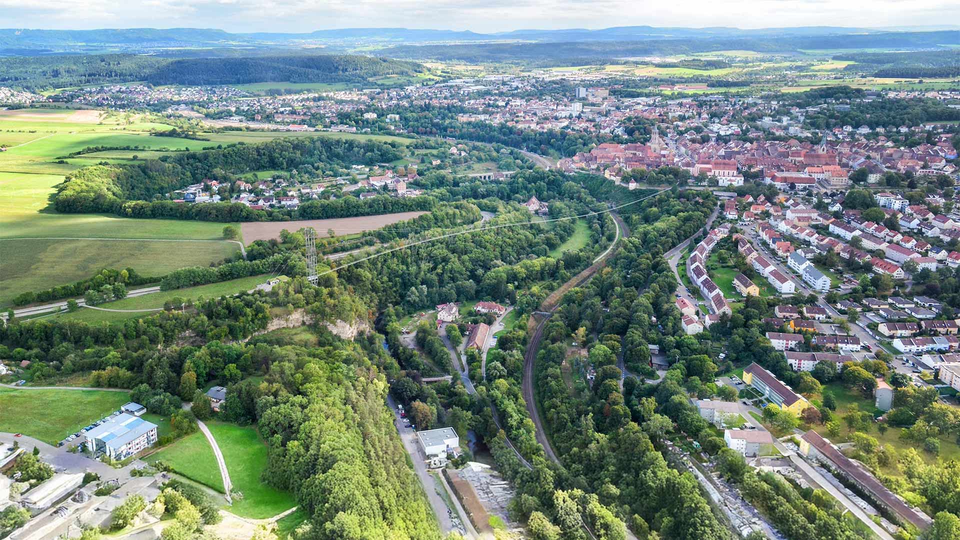 Drohnenaufnahme von Rottweil mit einer 3D-Rendering der NECKARLINE